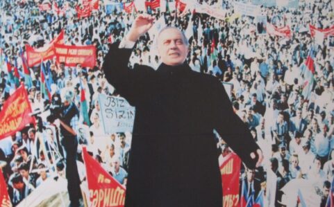 1993-cü ildə Azərbaycan parçalanmaq üzrə idi – Deputat