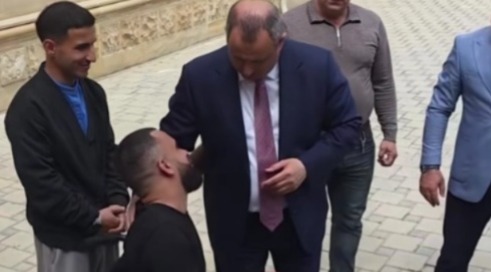 Adil Əliyevin qaziyə dediyi sözlər qalmaqal yaratdı: icra başçısı təcili açıqlama yaydı