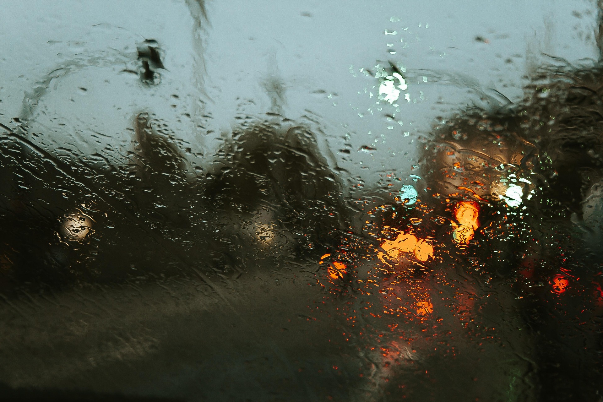 avecalvar windshield 5366584 1920