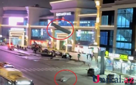 “Bakıxanov Mall”un dam örtüyü uçdu – VİDEO