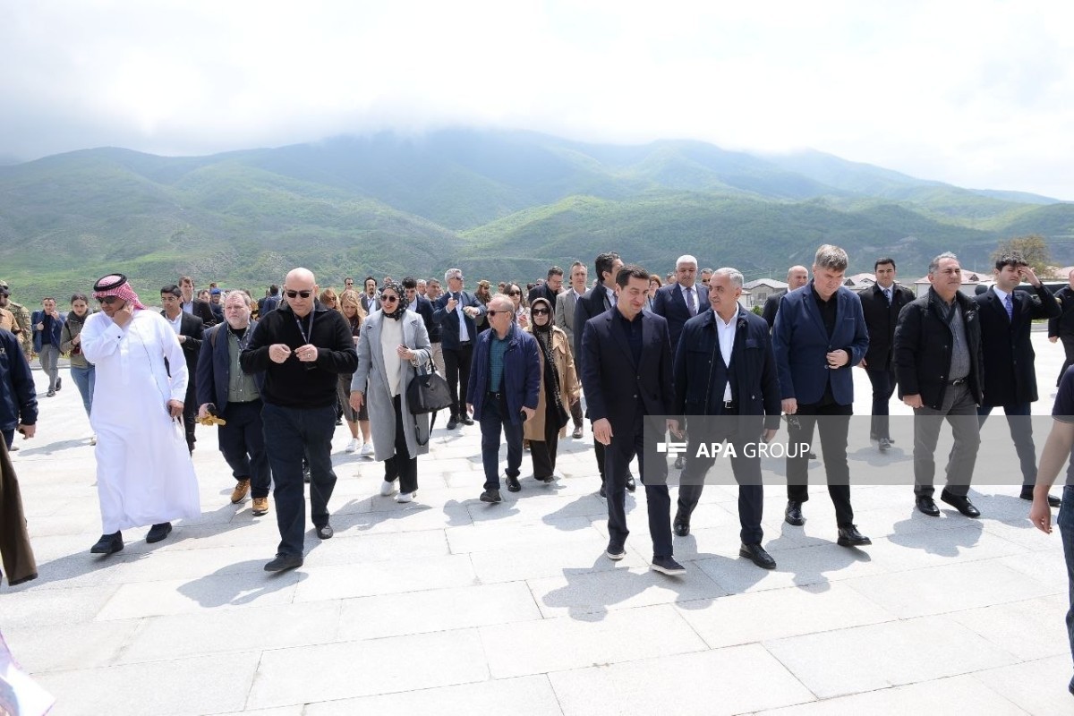 Diplomatik korpusun nümayəndələri Xocalı Soyqırımı Memorialında - FOTOLAR 3 bl 2