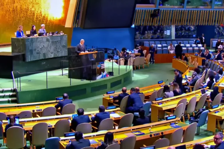 42 ölkə adından çıxış etmək hüququ Azərbaycana verildi - FOTOLAR