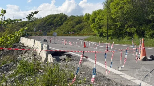 Ağsu aşırımında torpaq sürüşməsi: yol qismən bağlandı – FOTOLAR