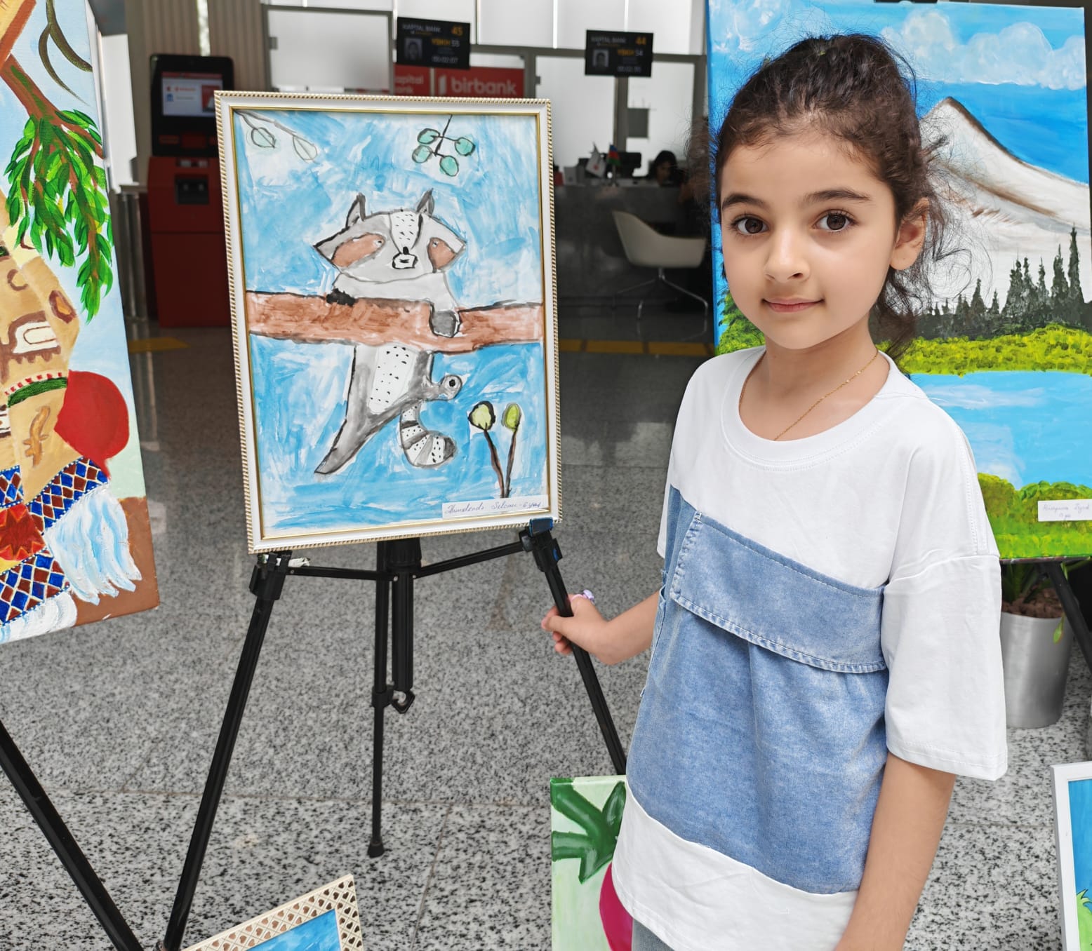Sumqayıtda ASAN xidmət və “Panda School”un təşkilatçılığı ilə rəsm sərgisi keçirildi - FOTOLAR 3 df 3