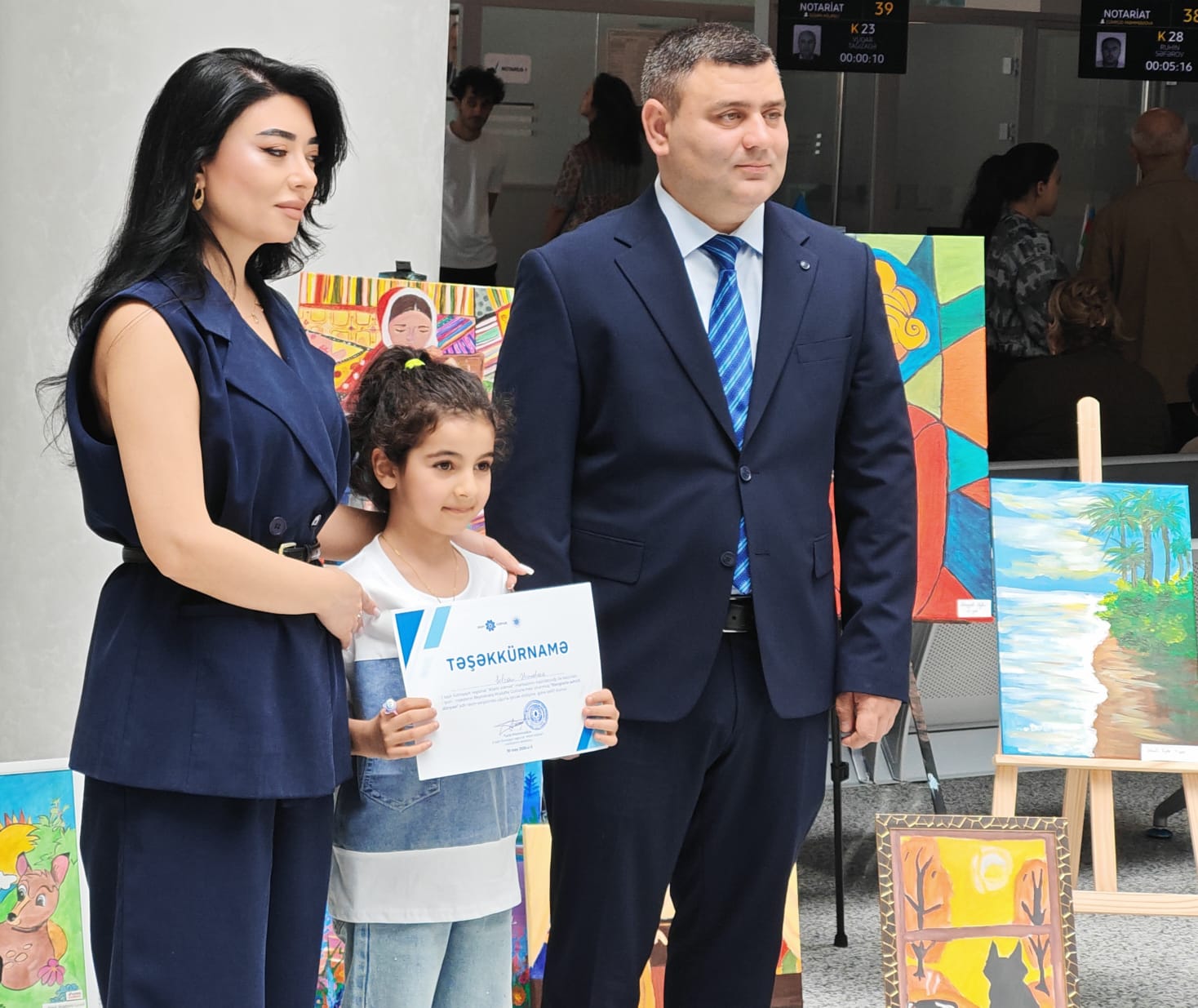 Sumqayıtda ASAN xidmət və “Panda School”un təşkilatçılığı ilə rəsm sərgisi keçirildi - FOTOLAR 4 df 4