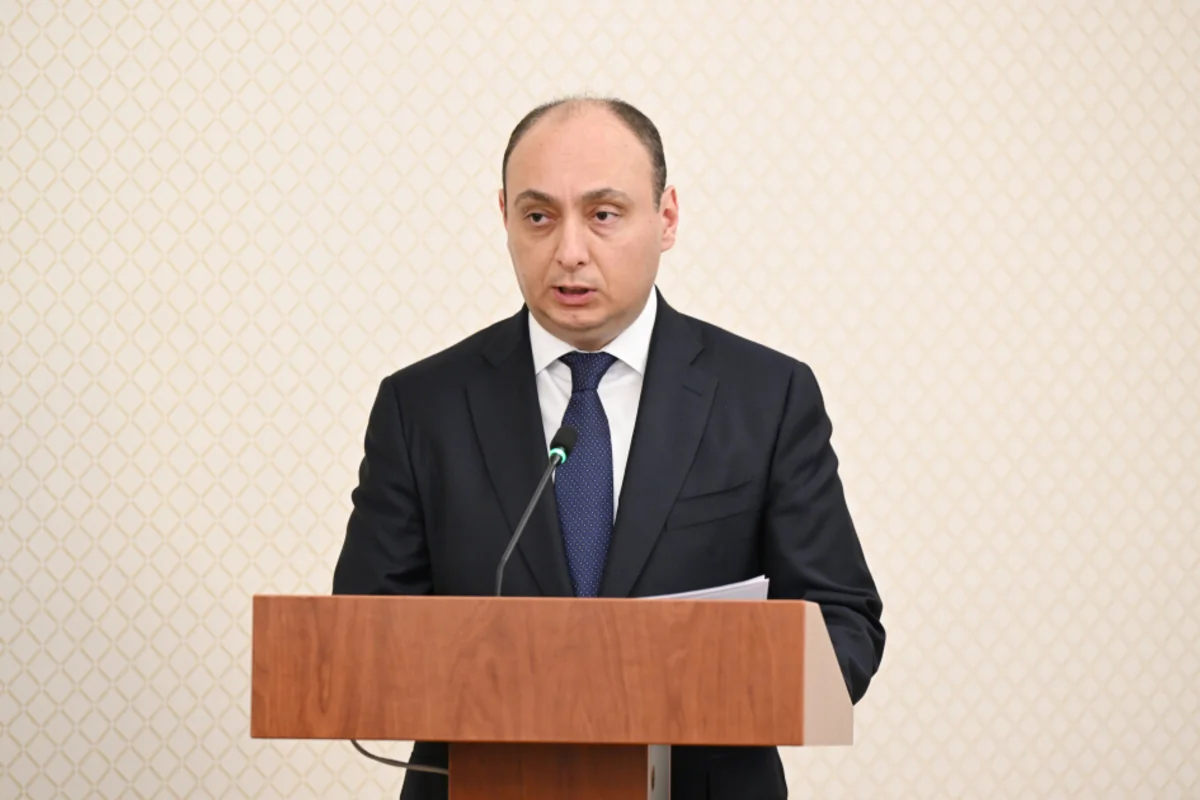 Samir Nuriyev iclas keçirdi: WUF13-lə bağlı tapşırıqlar verdi - FOTOLAR 10 dg 10
