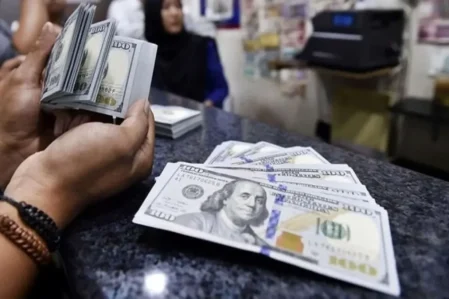 Dollarla bağlı kritik vəziyyət – Əvvəl ucuzlaşacaq, sonra isə…