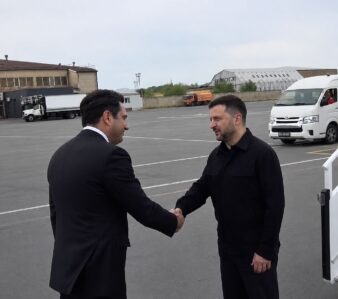 Zelenski Ermənistandadır – FOTO