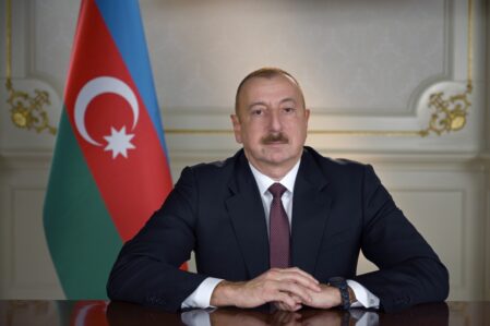 İlham Əliyev Oljas Süleymenovu təbrik etdi