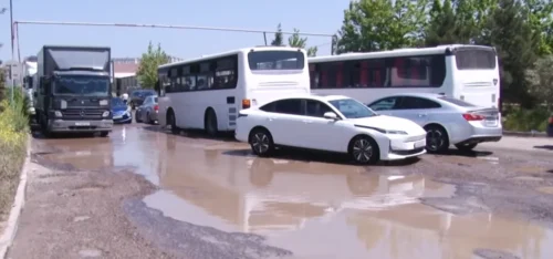 Xırdalanda yol problemi: “Düzəldən yoxdur, bezmişik” – VİDEO