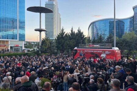 Kılıçdaroğlu-Özel qarşıdurması böyüyür: polis hərəkətə keçdi – VİDEO