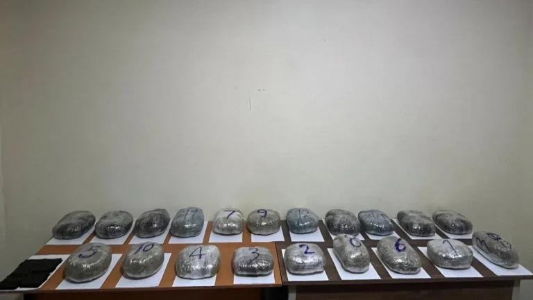 İrandan narkotik keçirilməsinin qarşısı alındı