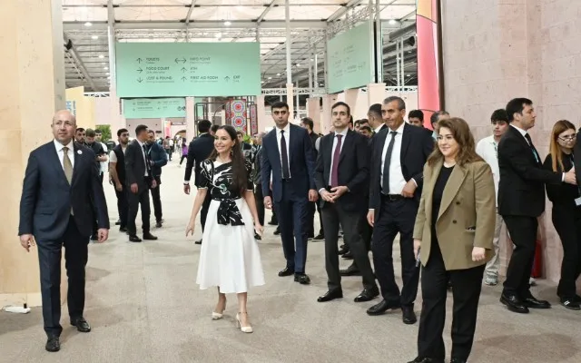 Leyla və Arzu Əliyevalar "Urban Expo" sərgisində – FOTOLAR