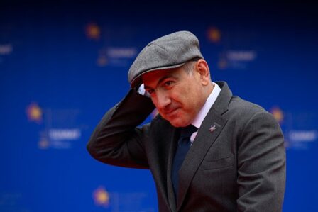 Mən yox, xalq qərar verəcək! – Paşinyan mübahisəli məsələyə nöqtə qoydu