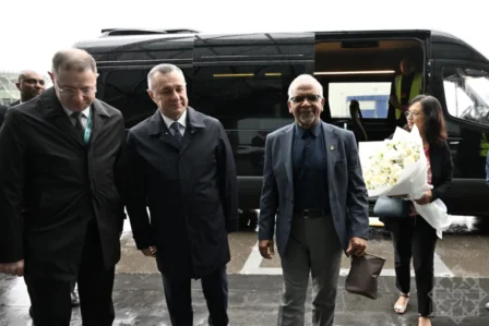 Mavriki Prezidenti də Azərbaycanda – FOTO