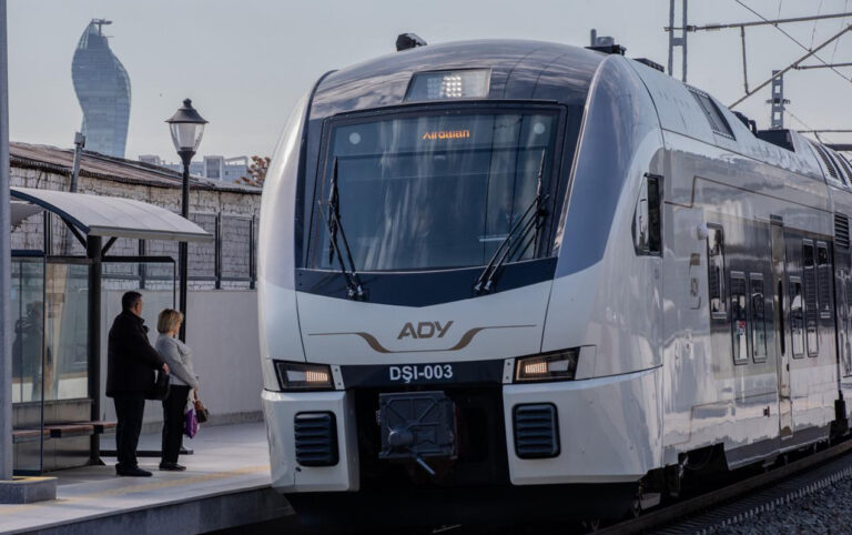 ADY yeni qatarlar alacaq