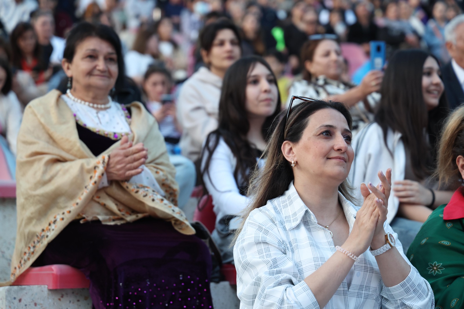 Xətai rayonunda III Kəlağayı Festivalı təşkil olundu - VİDEO 12 r 12