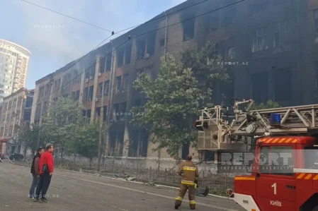 Kiyevə hücum zamanı Azərbaycan səfirliyi zərər gördü – FOTO