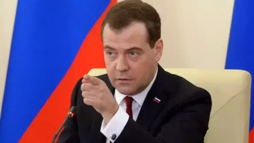 Medvedev Ukraynadakı avropalı diplomatları təhdid etdi: “Vuracağıq”