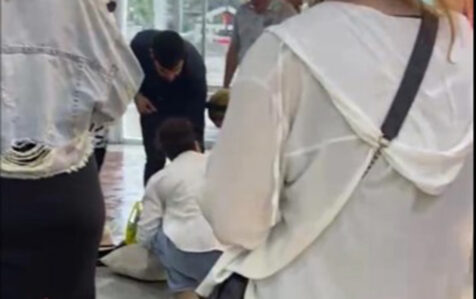“AF Mall”un üzlüyü qadının üstünə düşdü – VİDEO
