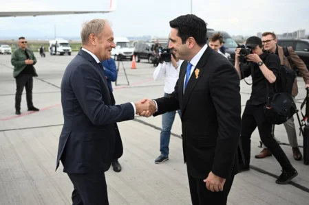 Donald Tusk da Ermənistanda – FOTO