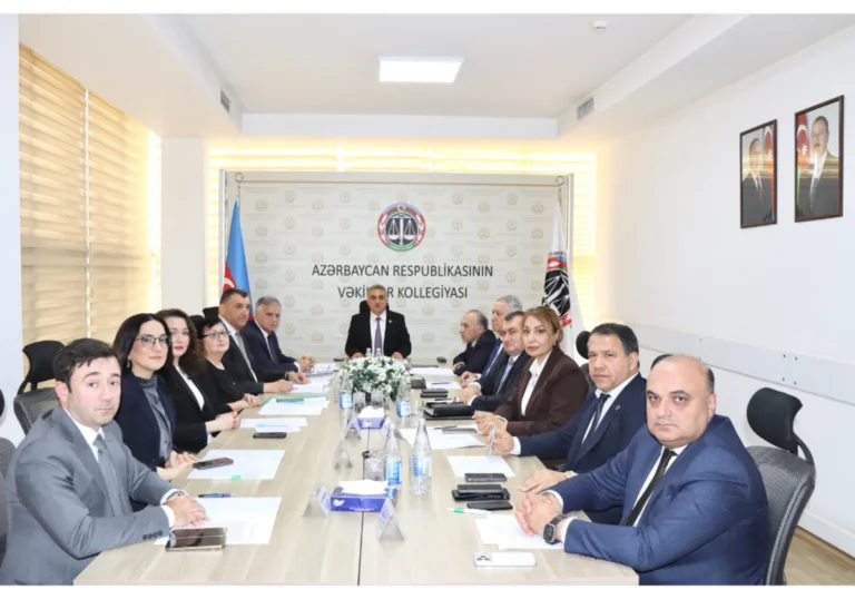 Bir vəkilə töhmət verildi, digərinə xəbərdarlıq edildi