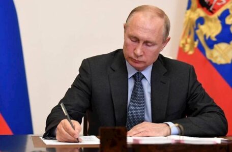 1738651988 putin