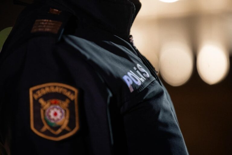 Tur paketləri adı altında dələduzluq: Şübhəli bilinən qadın ölkədən qaçdı