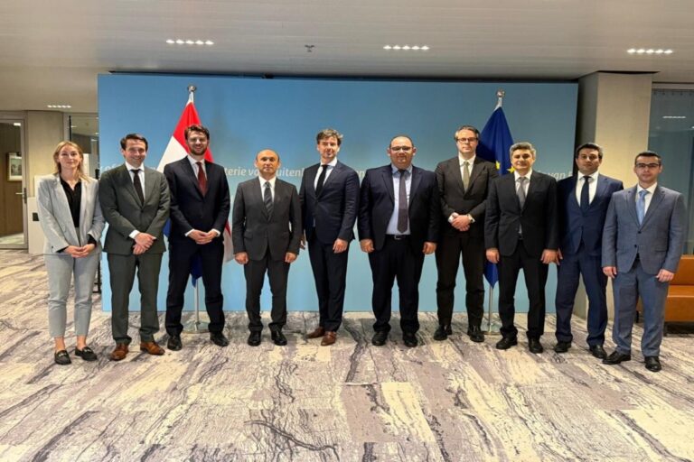 Azərbaycan və Niderland XİN-ləri arasında konsulluq sahəsi üzrə müzakirələr keçirildi