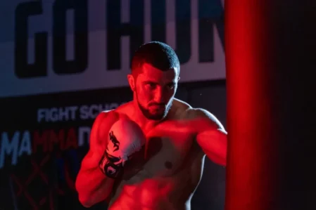 UFC: Fərman Həsənov ABŞ-dən olan rəqibinə qalib gəldi