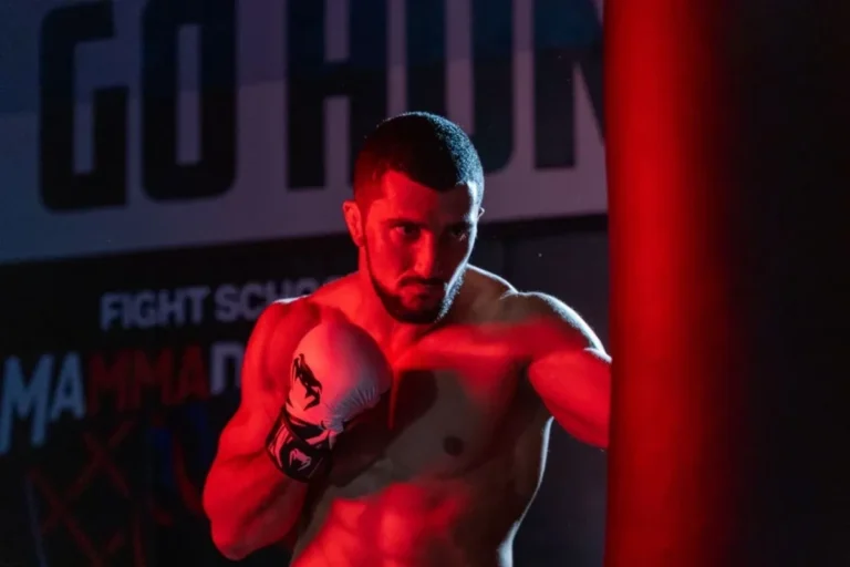 UFC: Fərman Həsənov qalib gəldi