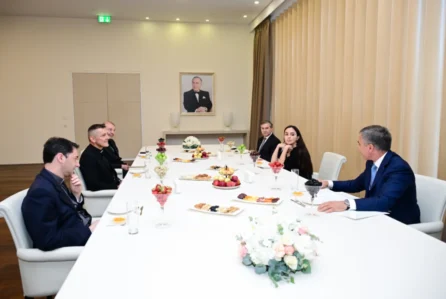 Leyla Əliyeva Vatikan Apostol Kitabxanası və Apostol Arxivinin rəhbəri ilə görüşdü