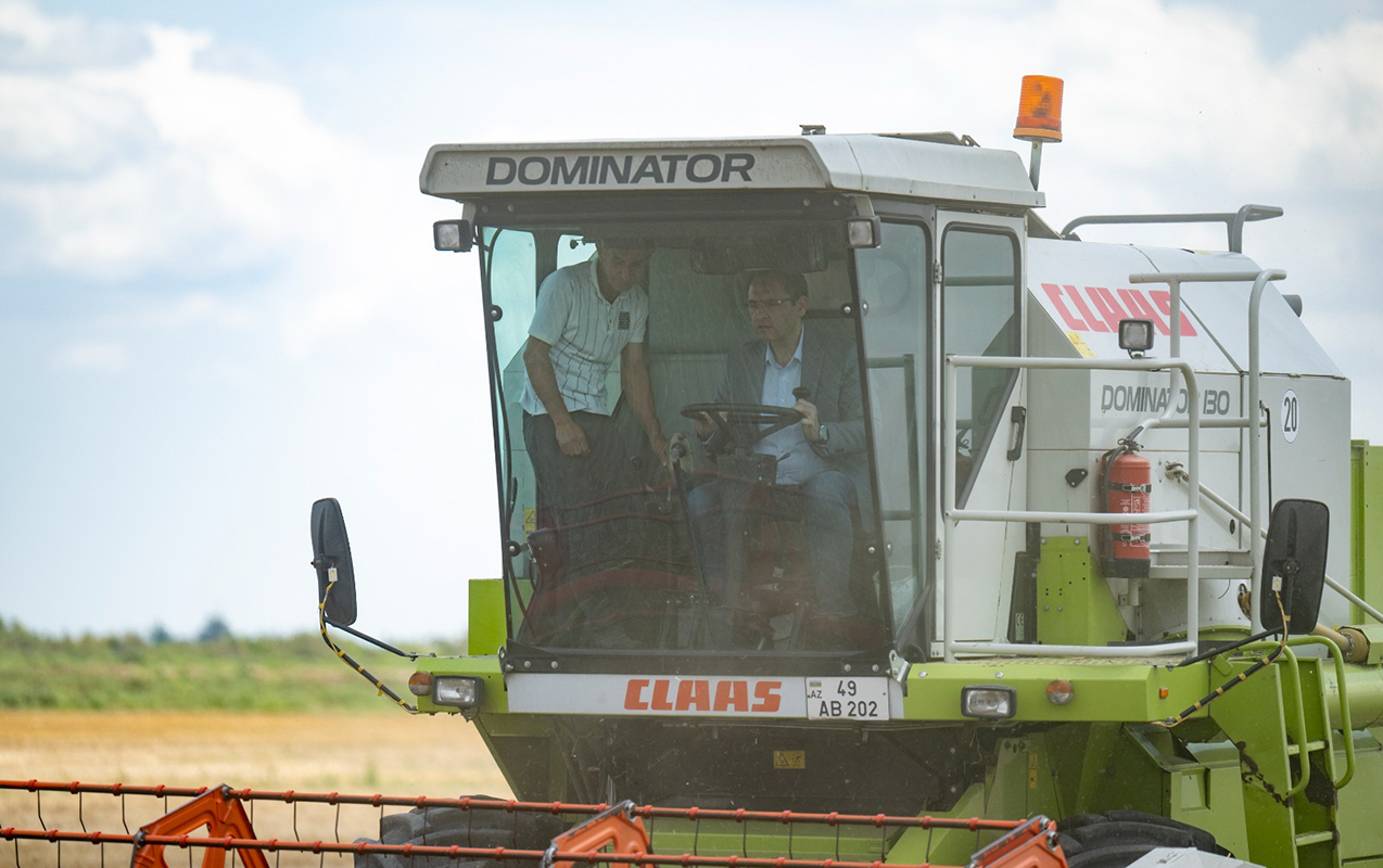 komn1