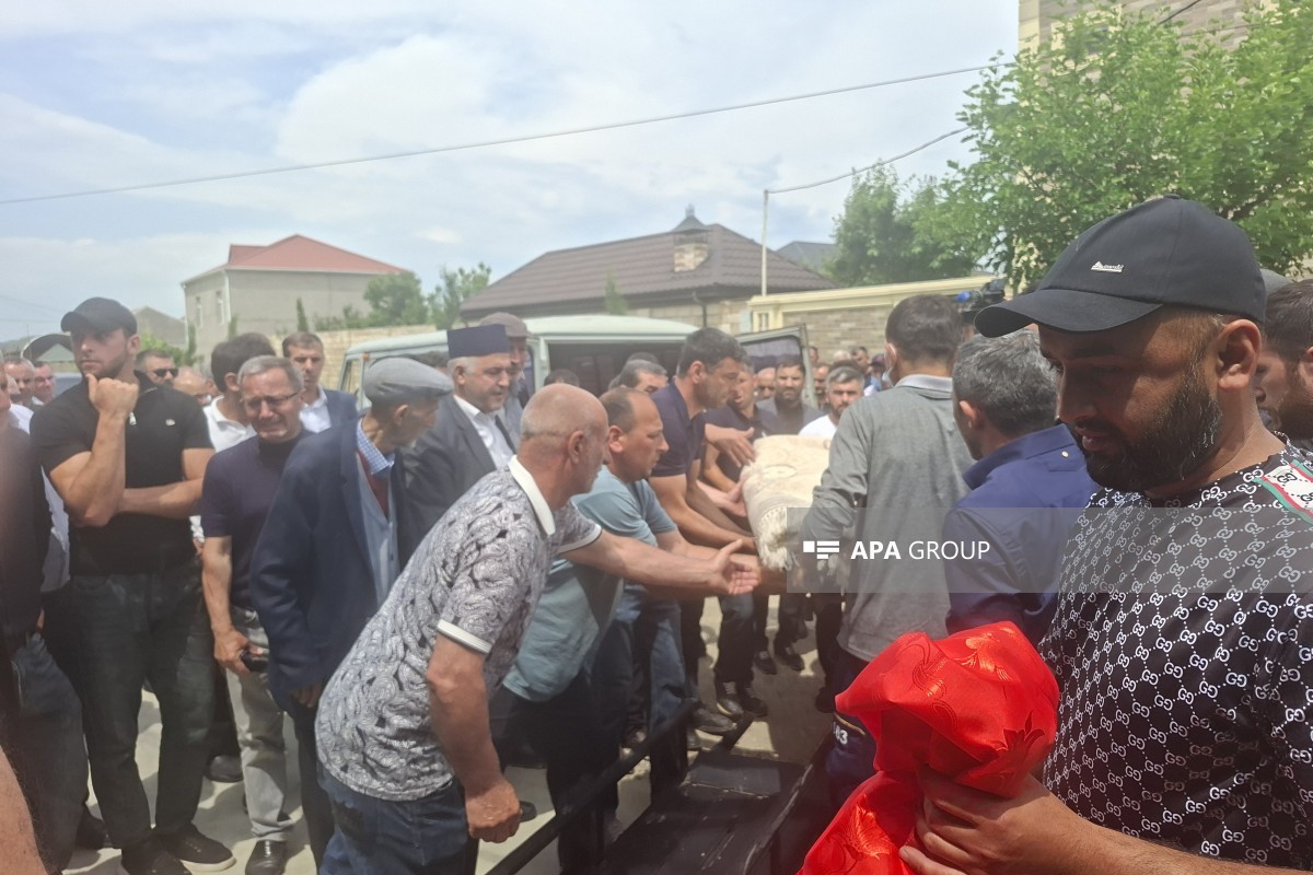 Gəmiyə hücumda həlak olanlar dəfn edildi - FOTOLAR 3 ll 42