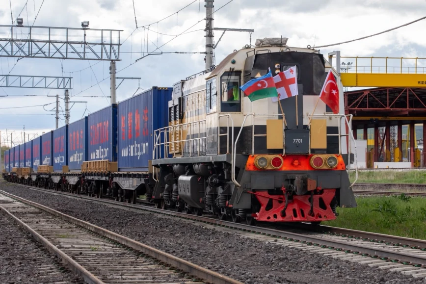 Bakı–Tbilisi–Qars dəmir yolu yeni mərhələyə qədəm qoyur - FOTOLAR 3 mdr 3