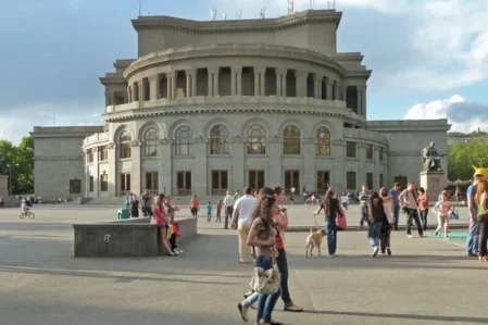 milliazliq ermenistan
