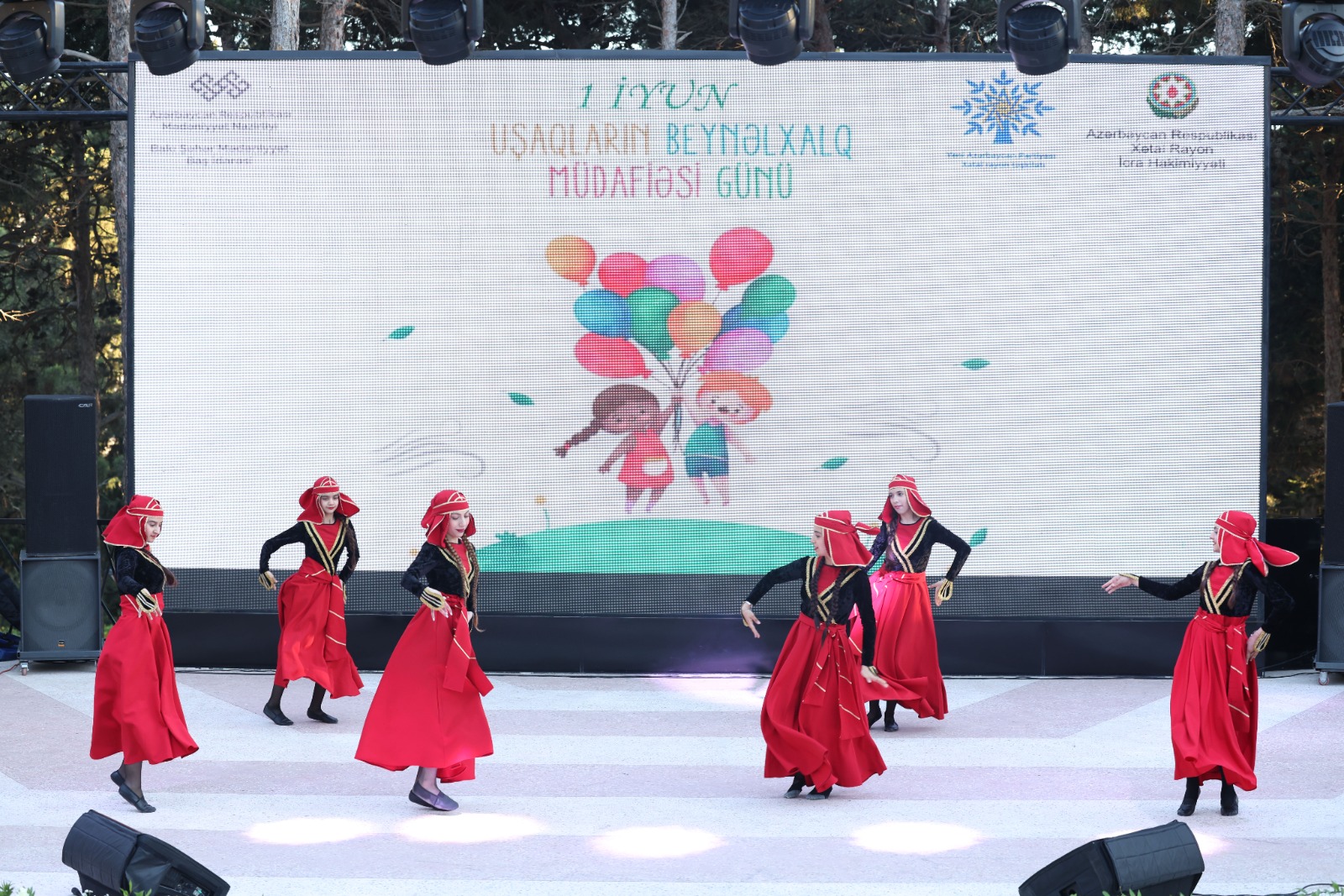 Xətaidə Uşaqların Beynəlxalq Müdafiəsi Günü ilə bağlı konsert proqramı - VİDEO 24 pd 23