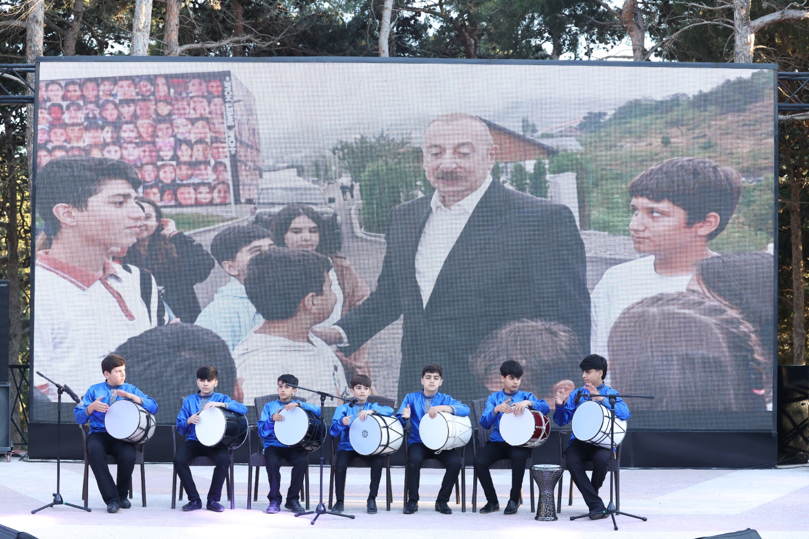 Xətaidə Uşaqların Beynəlxalq Müdafiəsi Günü ilə bağlı konsert proqramı - VİDEO 9 pd 8