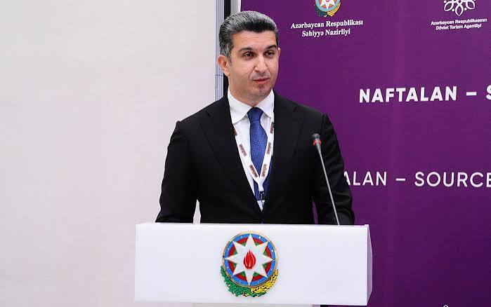 İcra başçısı çayxanaya gəldi, narazılıq yarandı – VİDEO