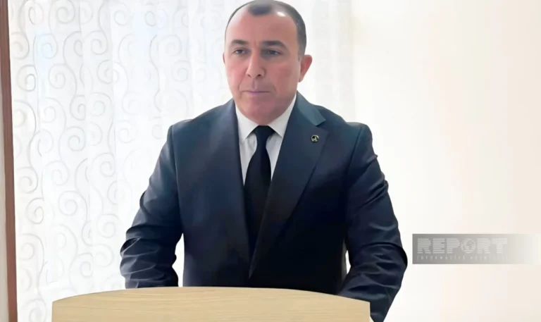 Yusif Axundov vəzifəsindən azad edildi