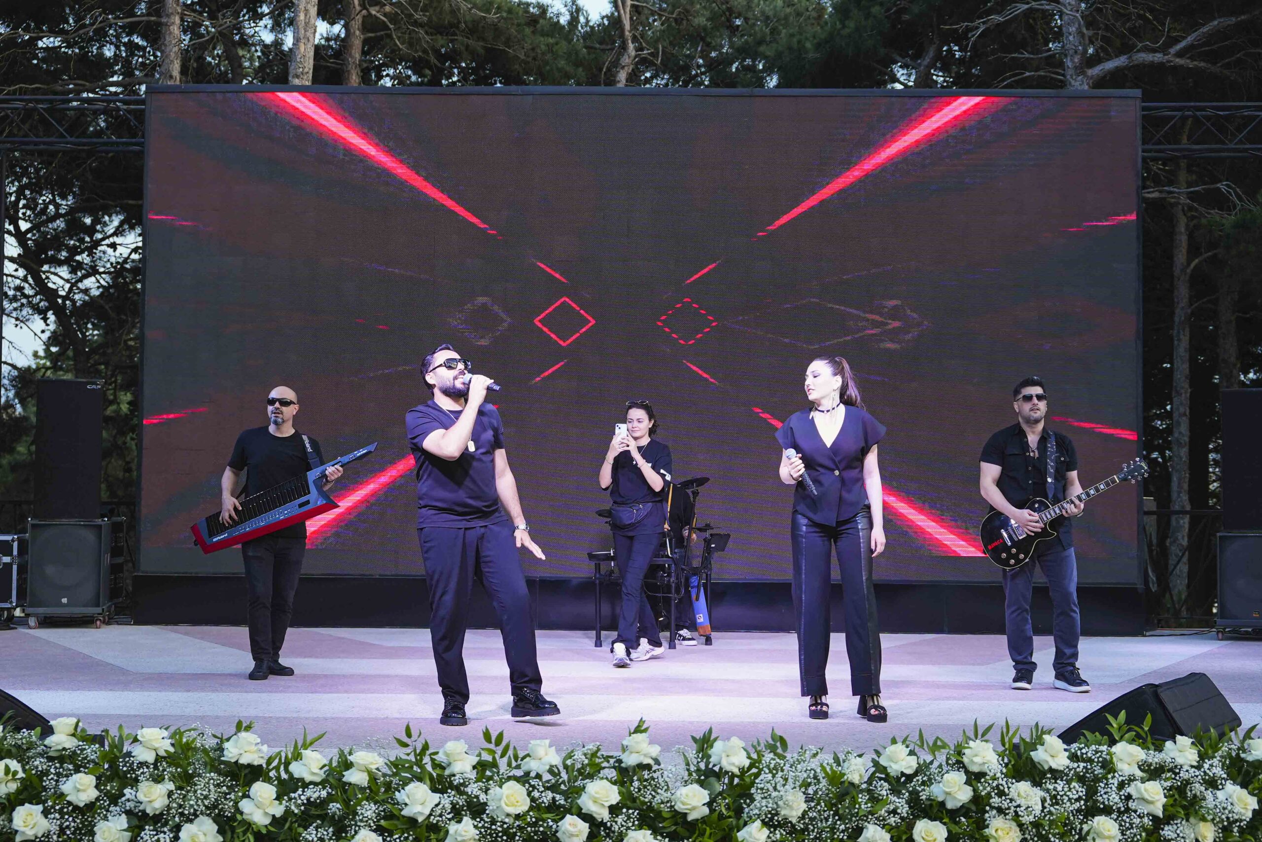 Xətaidə Qurtuluş Günü ilə bağlı möhtəşəm konsert proqramı keçirildi – VİDEO 15 xl 15 scaled