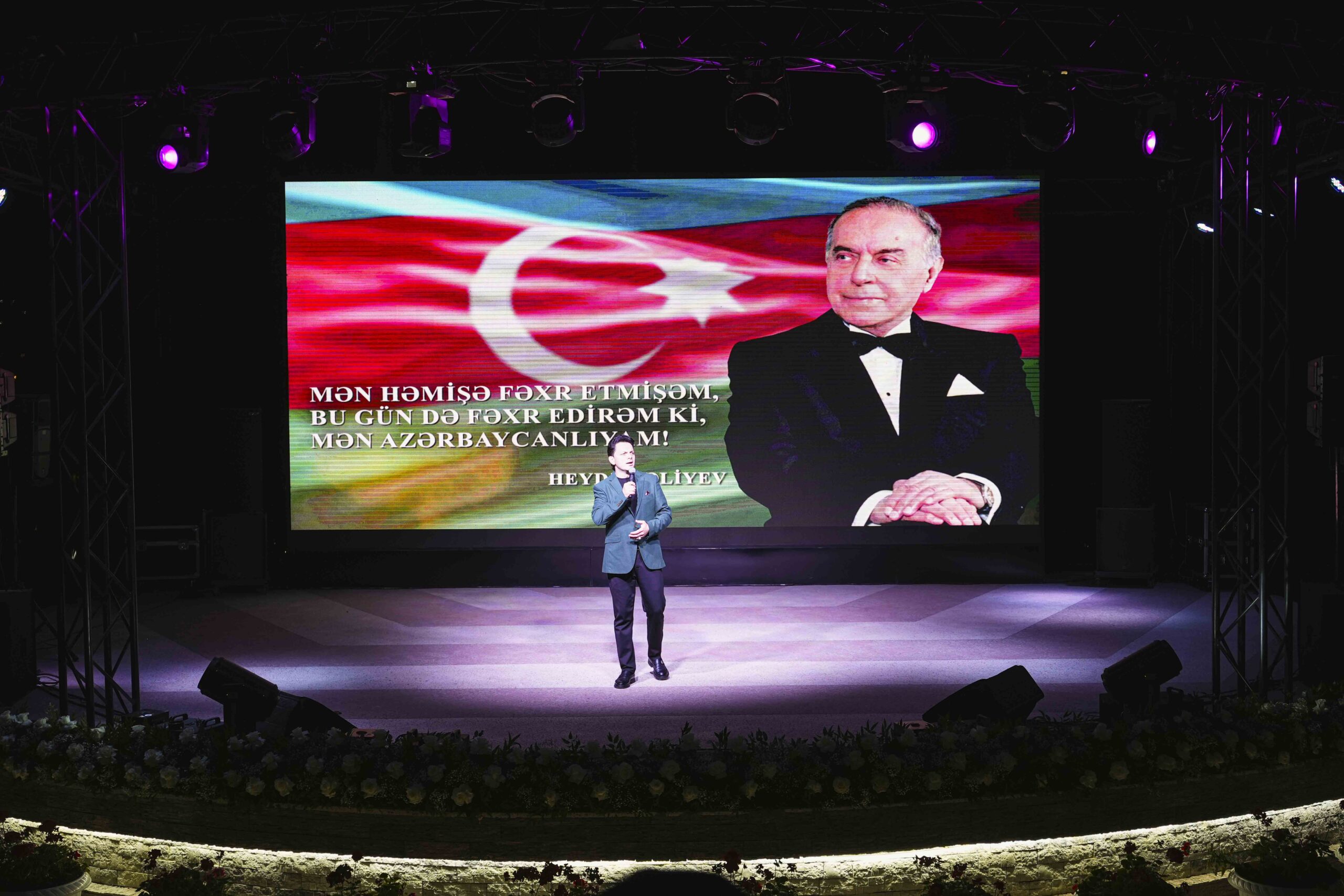 Xətaidə Qurtuluş Günü ilə bağlı möhtəşəm konsert proqramı keçirildi – VİDEO 28 xl 29 scaled