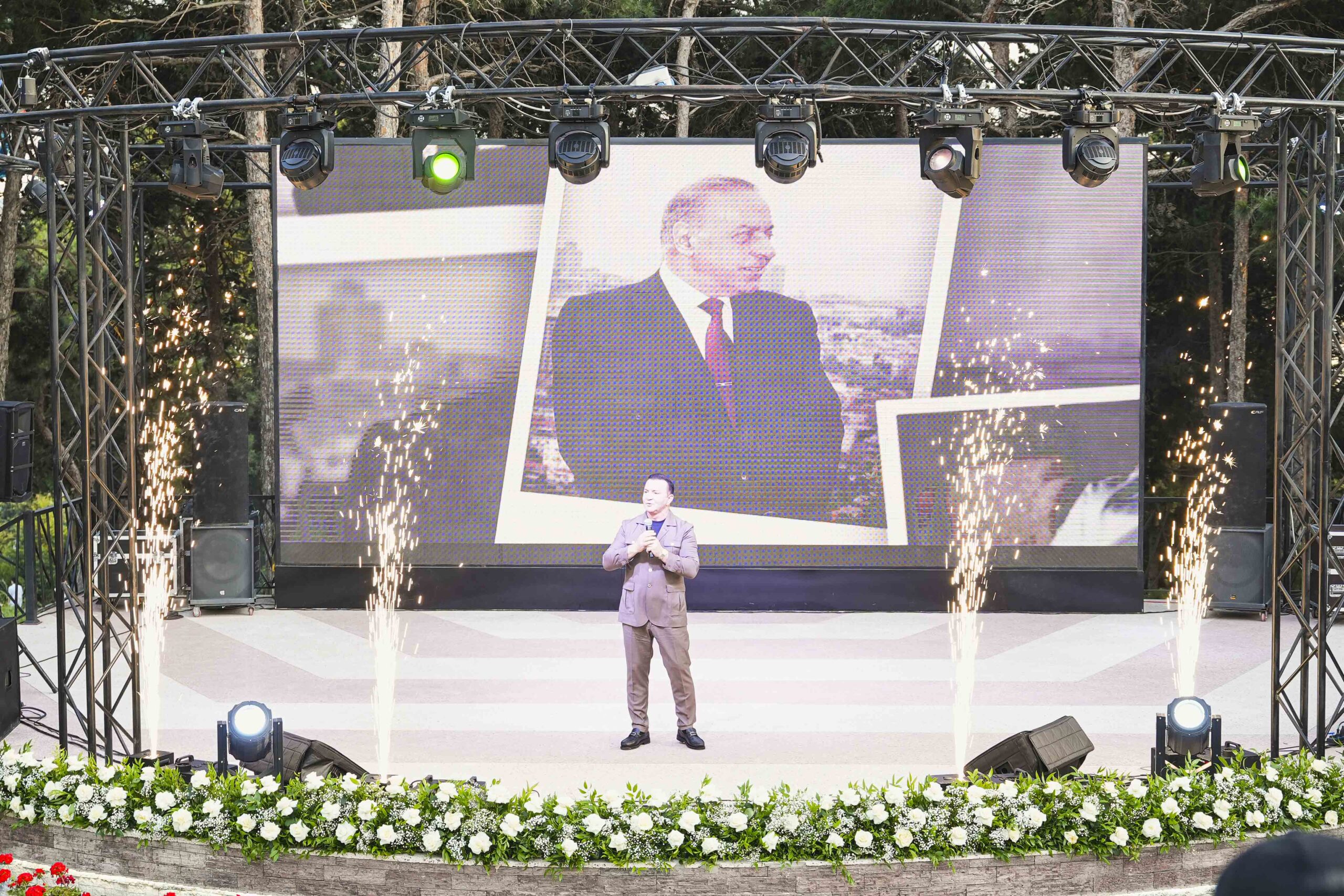 Xətaidə Qurtuluş Günü ilə bağlı möhtəşəm konsert proqramı keçirildi – VİDEO 8 xl 8 scaled