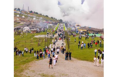 Göygöldə V Milli Yaylaq Festivalının təntənəli açılışı oldu – FOTOLAR