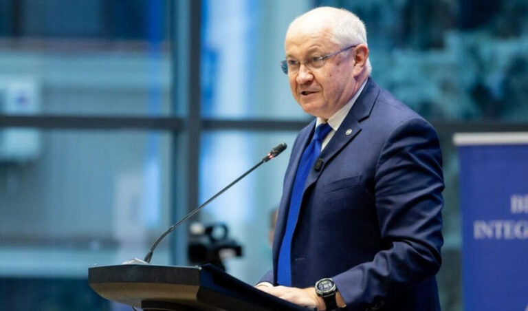 Aleksandru Muntyanu istefa verdi
