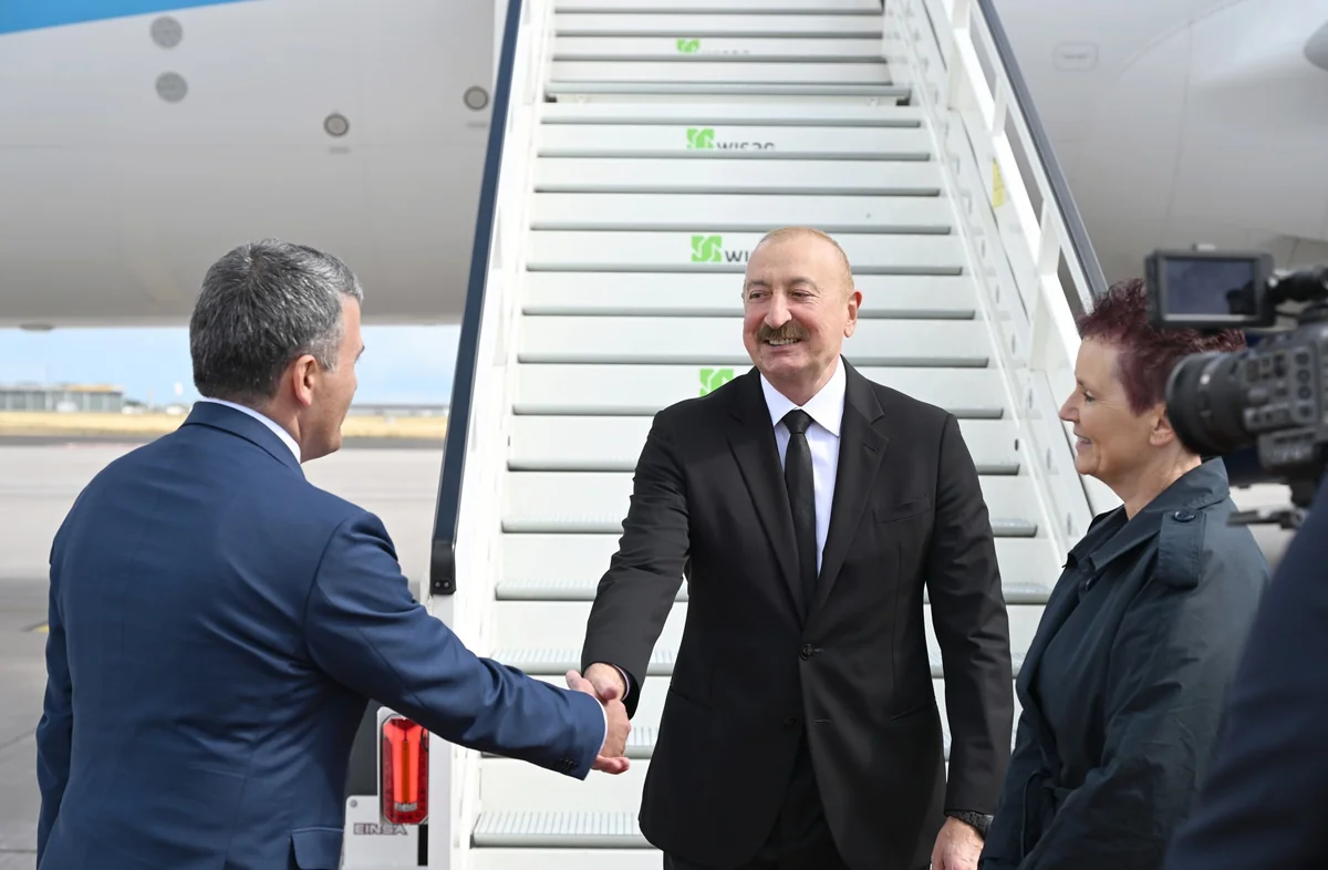 AA 20260718 42009020 42009009 KOSOVALI BUJAR MULI 2 TON AGIRLIGI TASIYARAK GUINNESS REKORLAR KITABINA GIRDI 1
