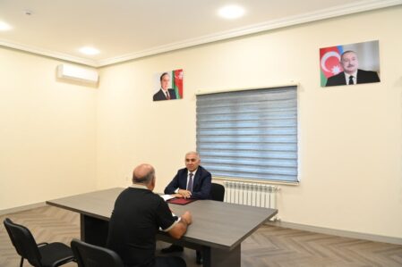 Vüqar Əhmədov Xankəndidə vətəndaşları qəbul etdi – FOTO