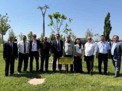Niyazi Bayramov Səmərqənddə ağacəkmə aksiyasında iştirak edib – FOTO