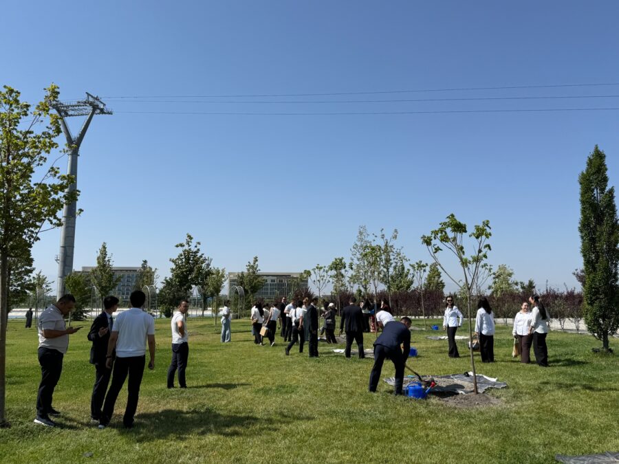 Niyazi Bayramov Səmərqənddə ağacəkmə aksiyasında iştirak edib - FOTO 3 WhatsApp Image 2026 07 25 at 12.44.23 1