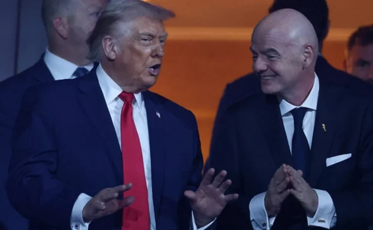 FIFA prezidenti çətin durumda: Trampla bağlı şərt qoyuldu